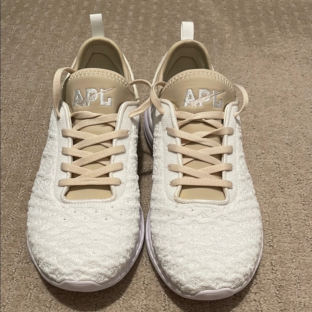 APL Cream and White Knit Sneakers techloom phantom size 10